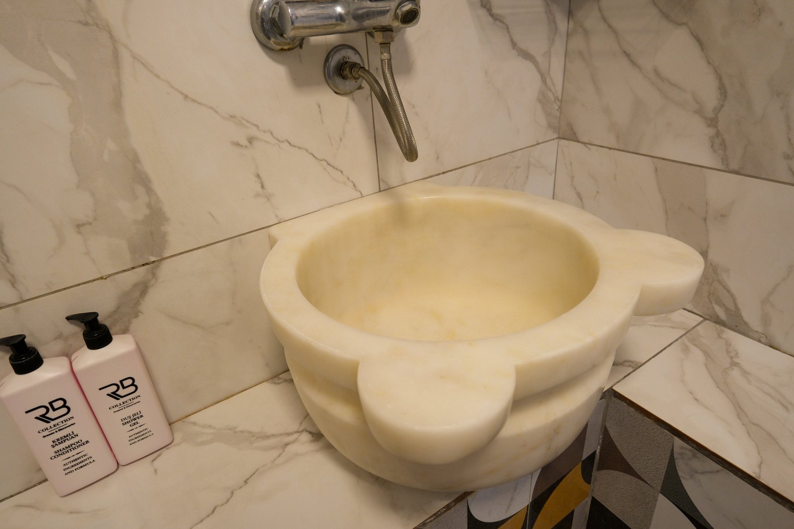 Mermer lavabo detayı