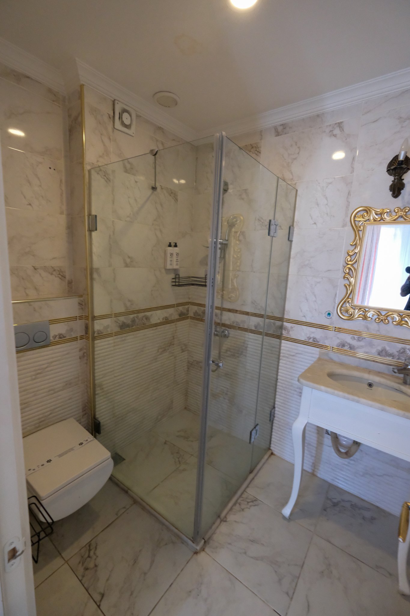 Zarif banyo detayı